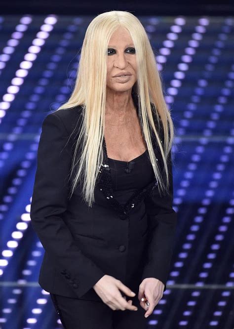 cosa pensa donatella versace dell imitazione della raffaei|Virginia Raffaele, le imitazioni più famose. FOTO .